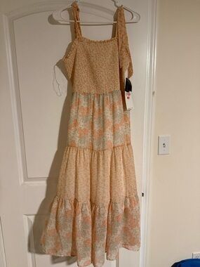 Celebrity Pink Peach & Cream Floral Tiered Maxi Dress